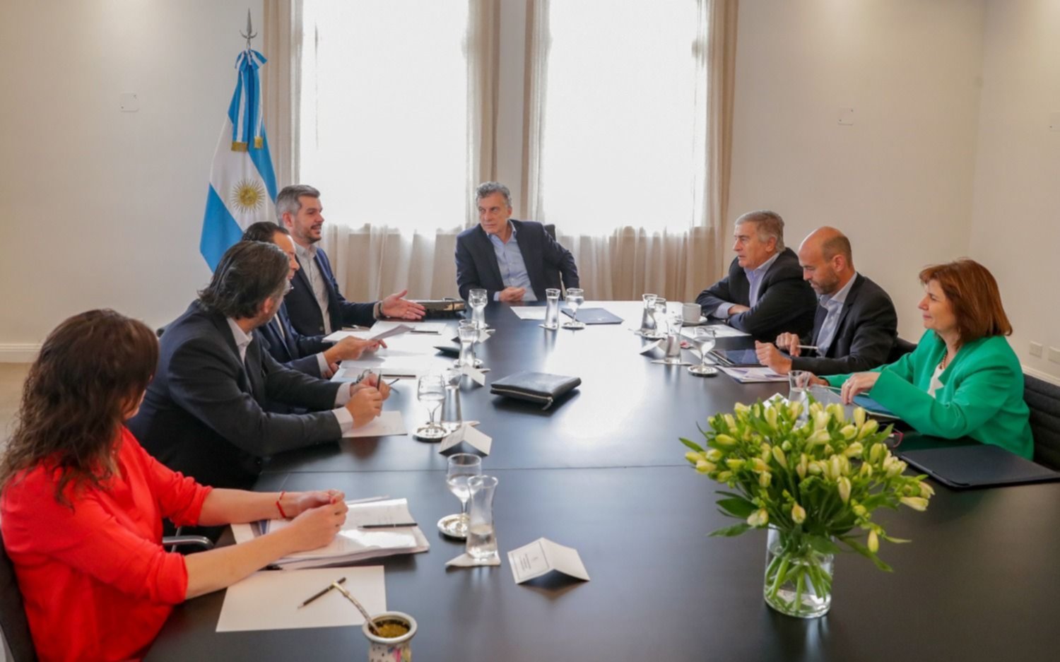 Macri volvió de EE UU y reunió a su gabinete: el acuerdo con el FMI se anuncia hoy