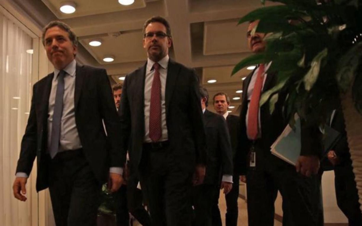 Sandleris debutó en el Banco Central con un dólar que operó en alza y cerró en $39,20