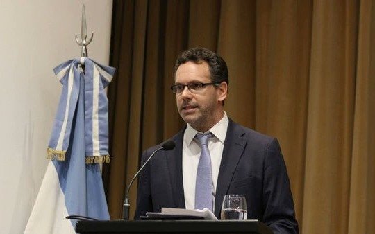 El presidente del Banco Central se reunión con entidades bancarias