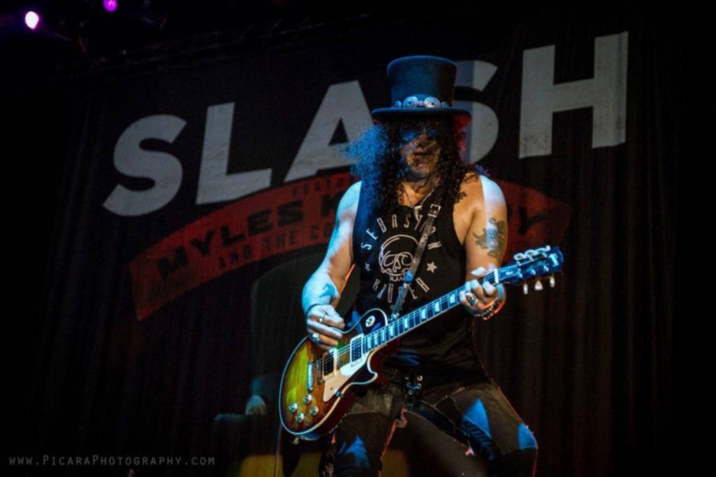 Slash dijo que “quieren hacer algo” nuevo con los Guns