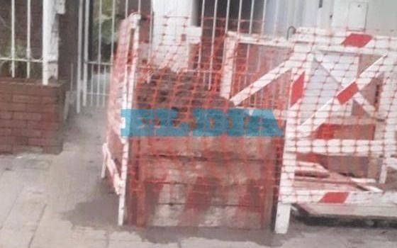 Denuncian que Absa abandonó una obra en barrio Norte