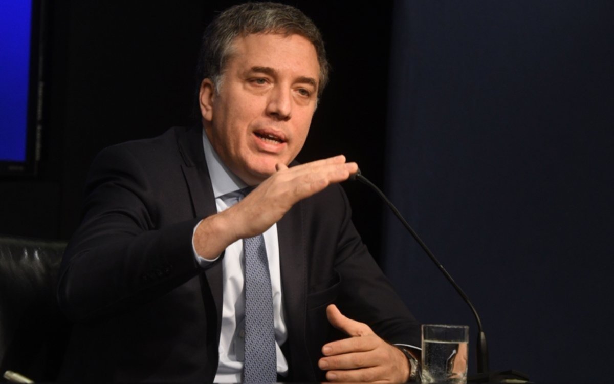 Dujovne pidió que se apruebe el Presupuesto "lo antes posible"