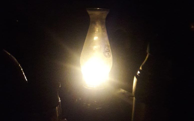 Prolongados cortes de luz en varios sectores mantienen en vilo a los vecinos
