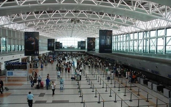 ¿Habrá límites en la extracción de dólares para viajar?