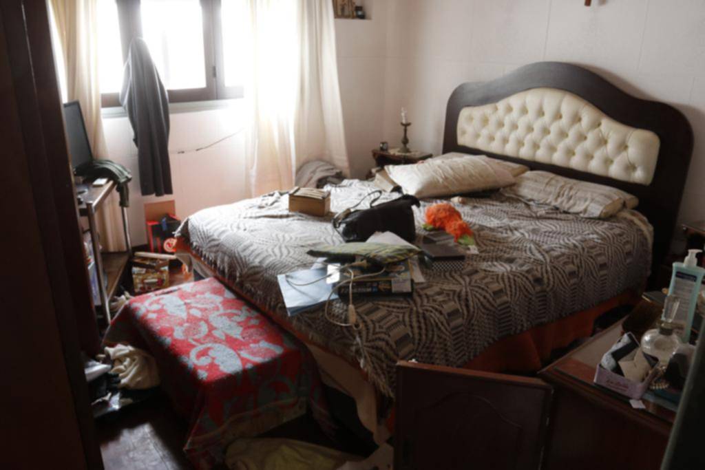 A la misma hora, a siete cuadras, un escruche a una pareja de jubilados