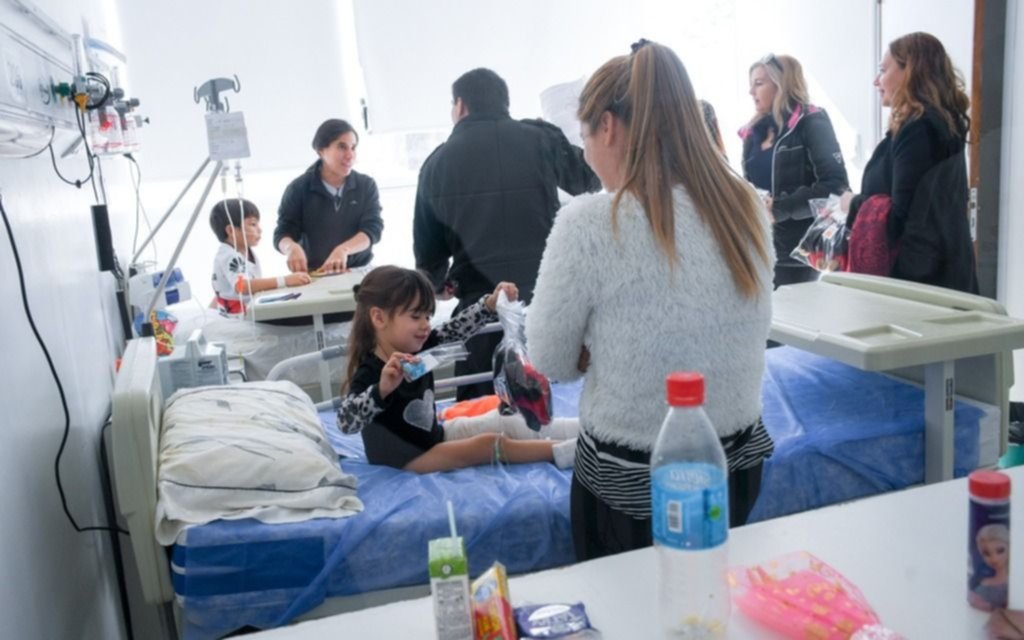 Presos confeccionaron y donaron pantuflas para el Hospital de Niños 