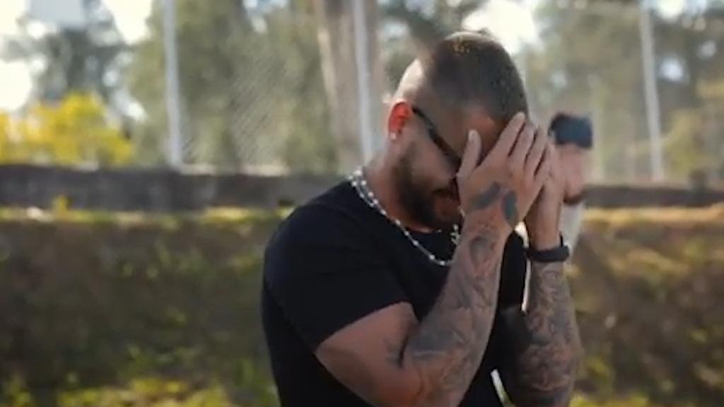 Maluma lloró de emoción al comprar su primer avión privado: “voy a llegar lejos”