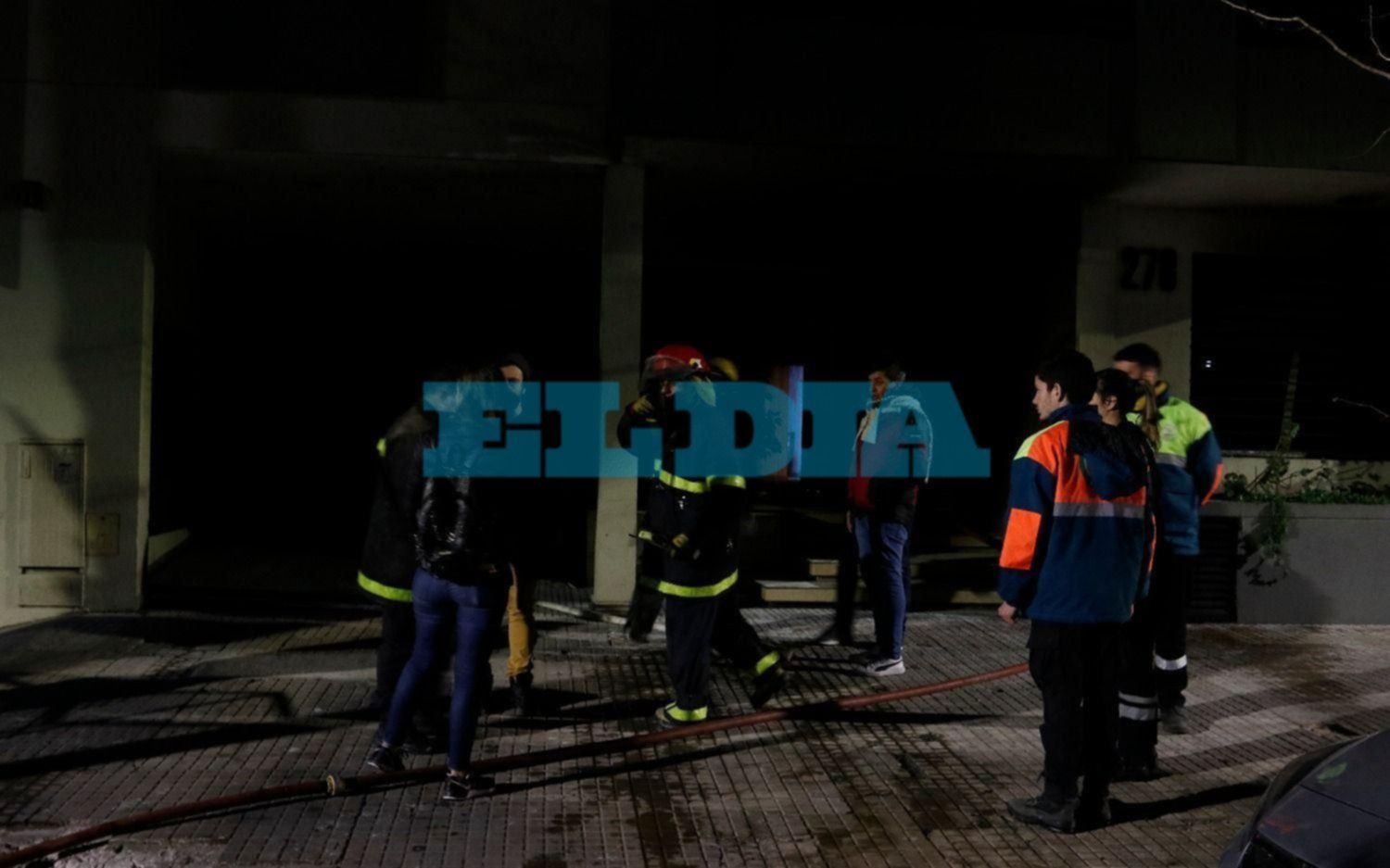 Revuelo por el incendio de un departamento en 6 entre 37 y 38