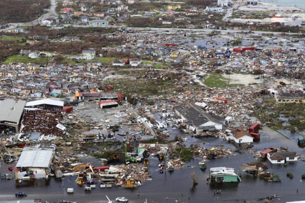 En medio de las tareas de rescate, hallan más muertos por Dorian en las Bahamas