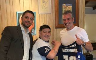 Maradona será presentado mañana 18,30 en La Plata y el sábado en el Bosque