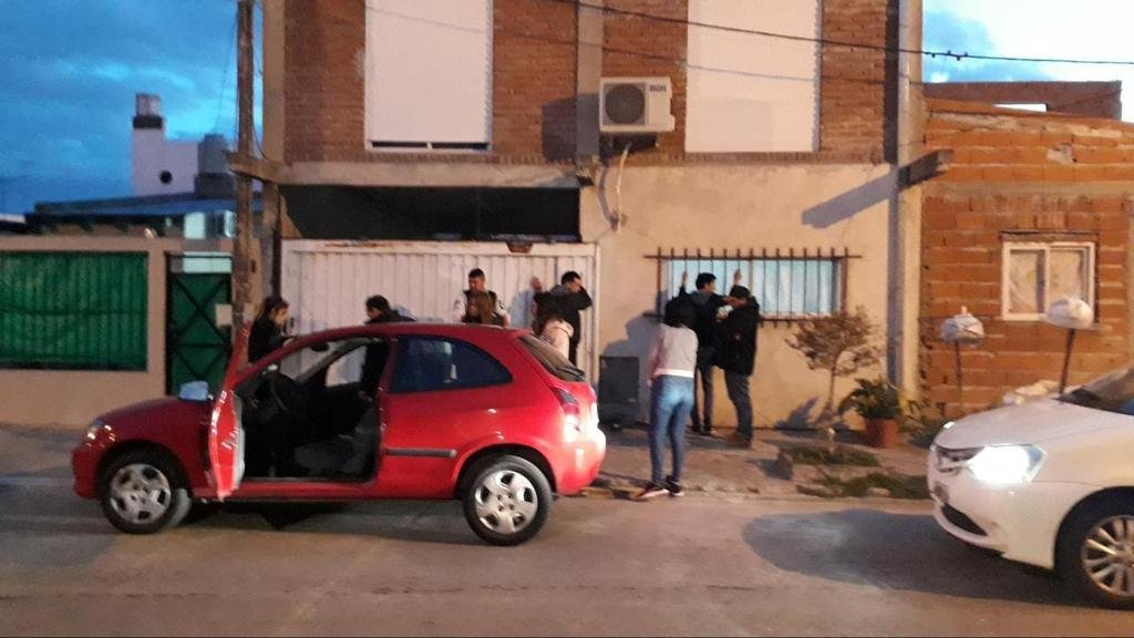 En un coche escuela repartían marihuana