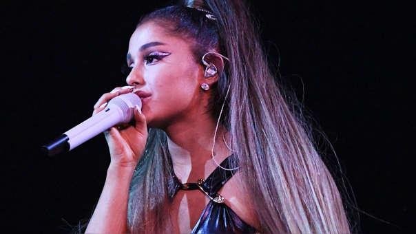 Nuevo romance para Ariana Grande al calor de la música