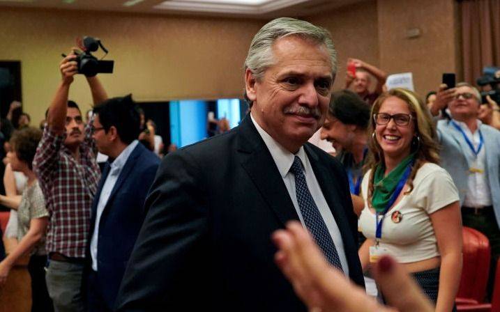La visita de Alberto Fernández al Congreso español desató un revuelo entre los partidos