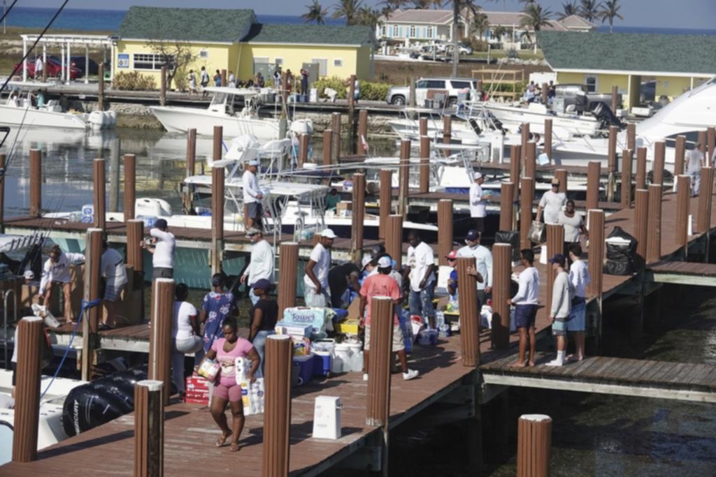 Crece la cifra de muertos y desaparecidos en Bahamas