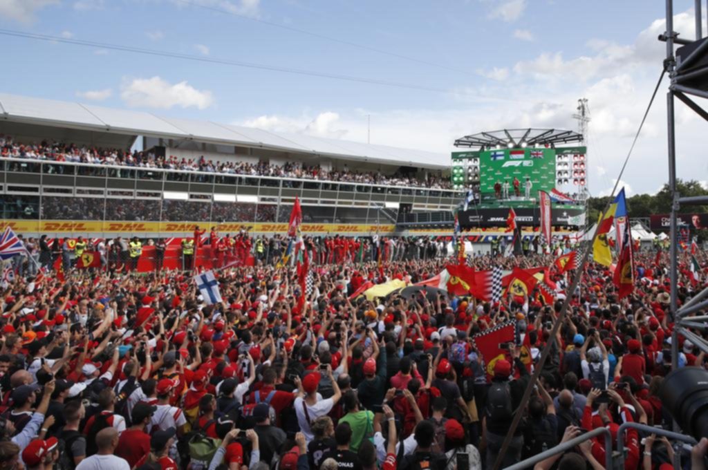 Charles Leclerc se encargó de devolverle la gloria a Ferrari en Monza, después de nueve años