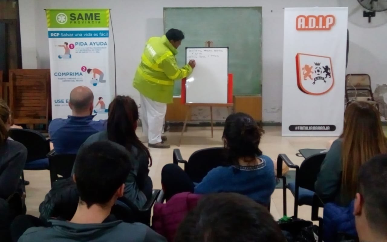El SAME ya capacitó a un millar de platenses en cursos realizados en clubes locales
