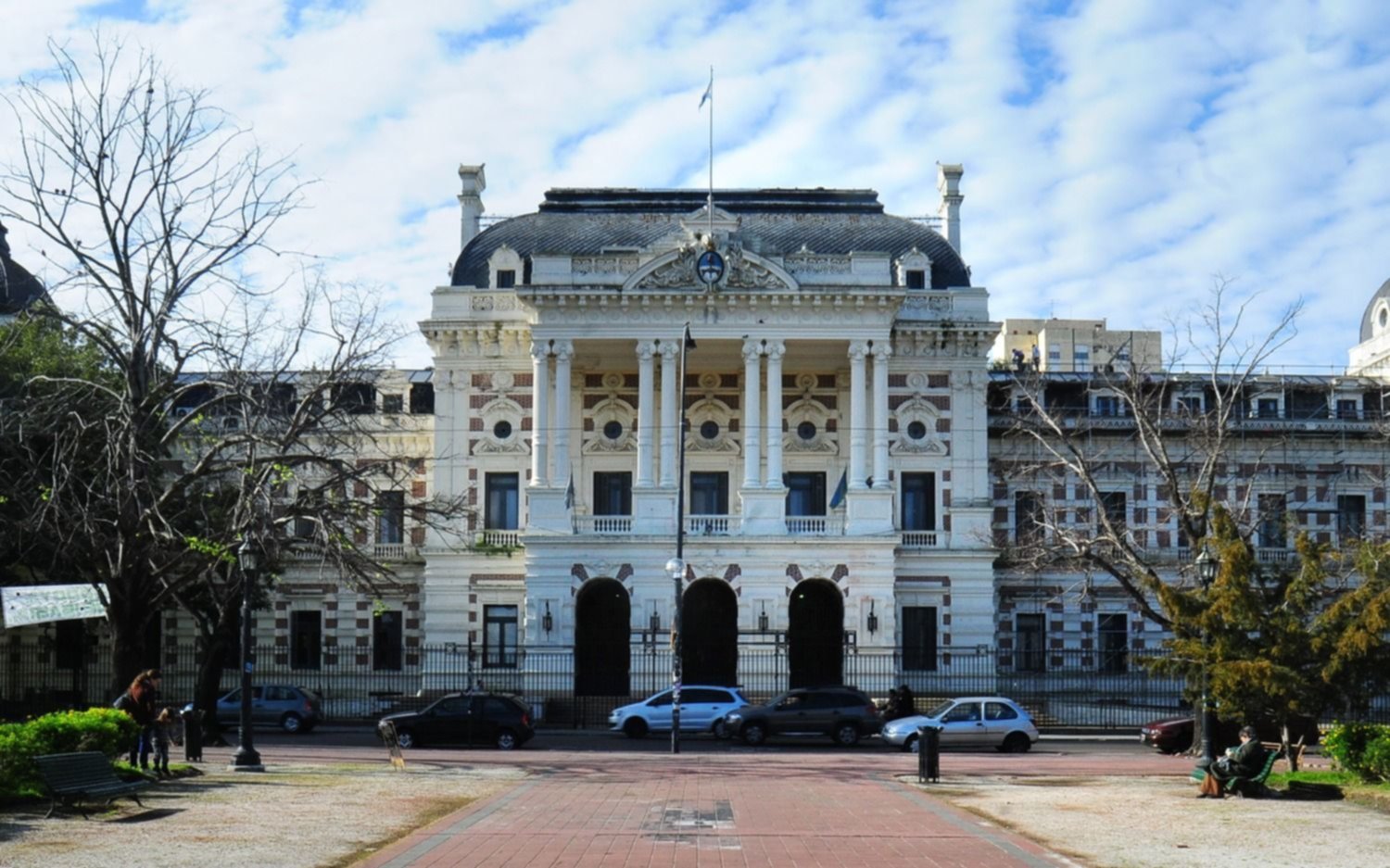 Provincia: estatales rechazan el bono y piden reabrir las paritarias