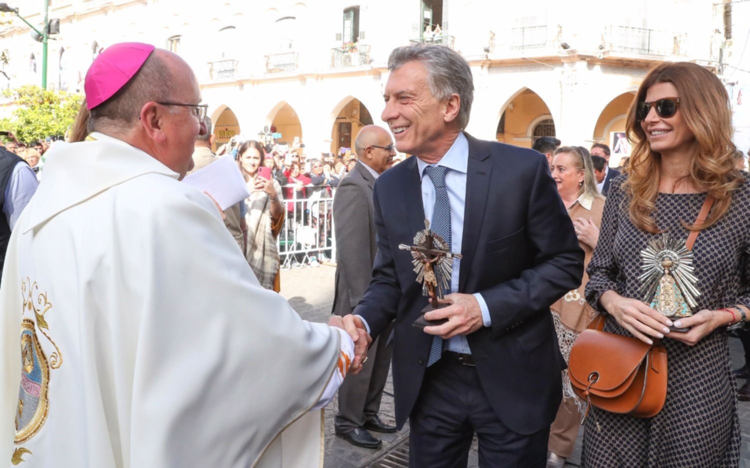 Arzobispo de Salta dijo en misa a Macri que "los pobres no son una molestia, son una oportunidad"