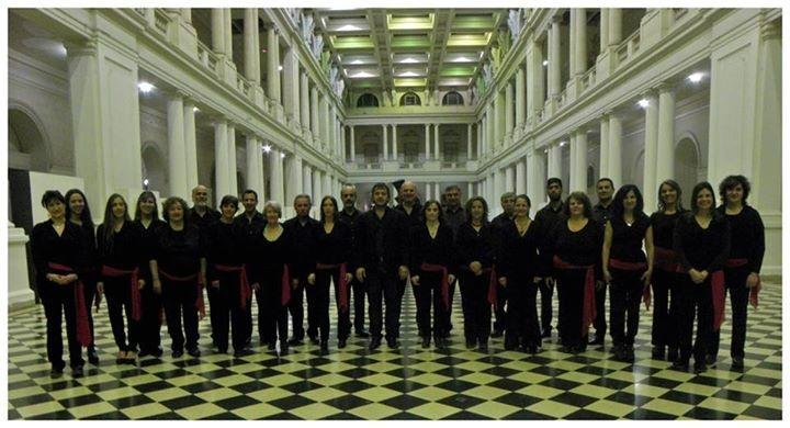 El grupo Coral Gonnet se presenta con su repertorio en el Anexo del Senado