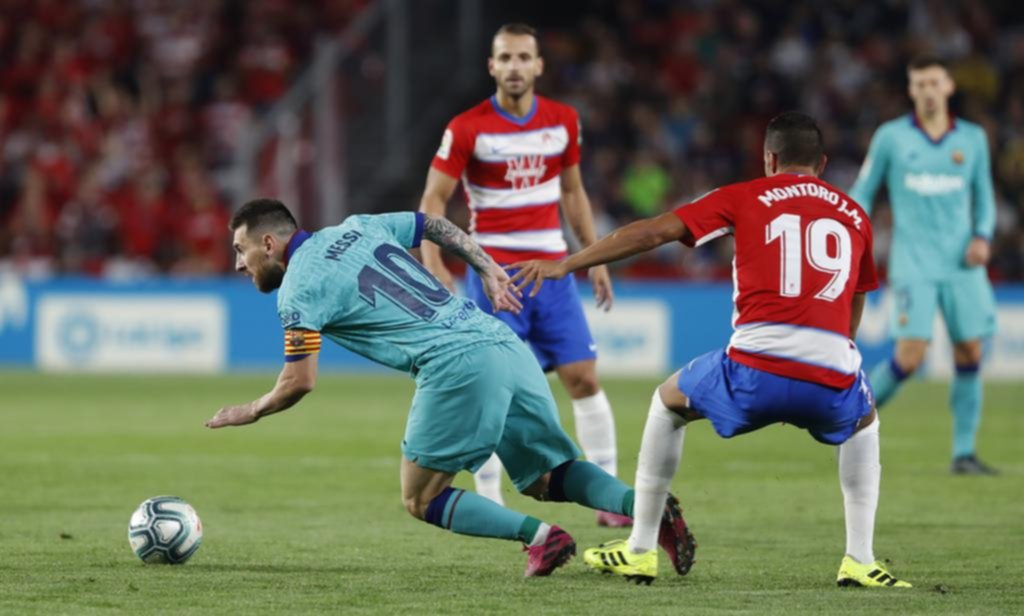Ni Messi pudo salvar a Barcelona en Granada