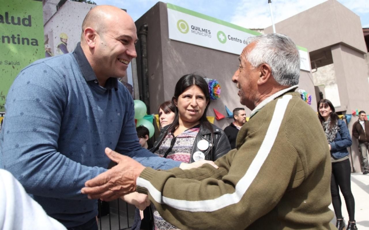 Molina recorrió centro de salud Antártida Argentina de Ezpeleta