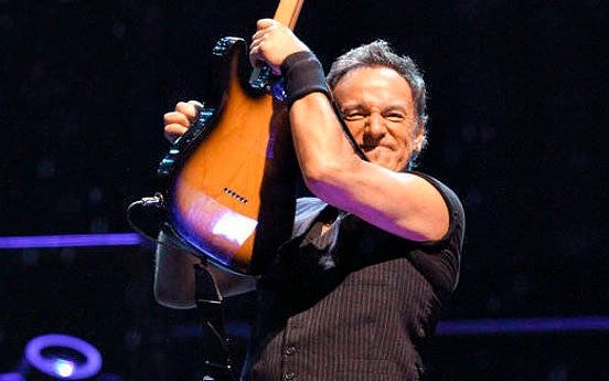 Bruce Springsteen celebra sus 70 años con un ojo puesto en el cine 