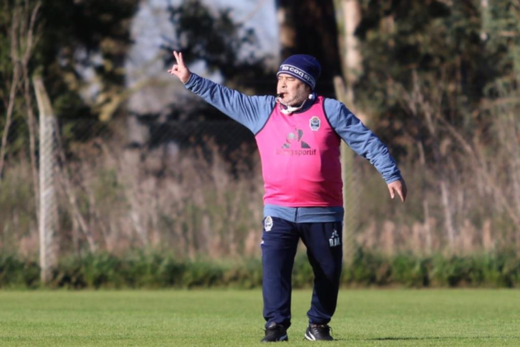 Diego tendrá mucho trabajo: cuatro bajas