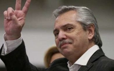 Radicales salen a cruzar a Alberto Fernández, y lo acusan de "utilizar" la figura de Alfonsín