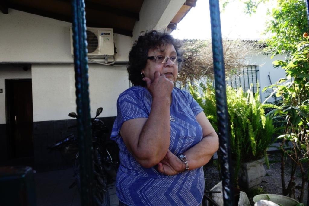 El policía que baleó a su ex pareja y a otras 2 mujeres también fue en busca del ex suegro