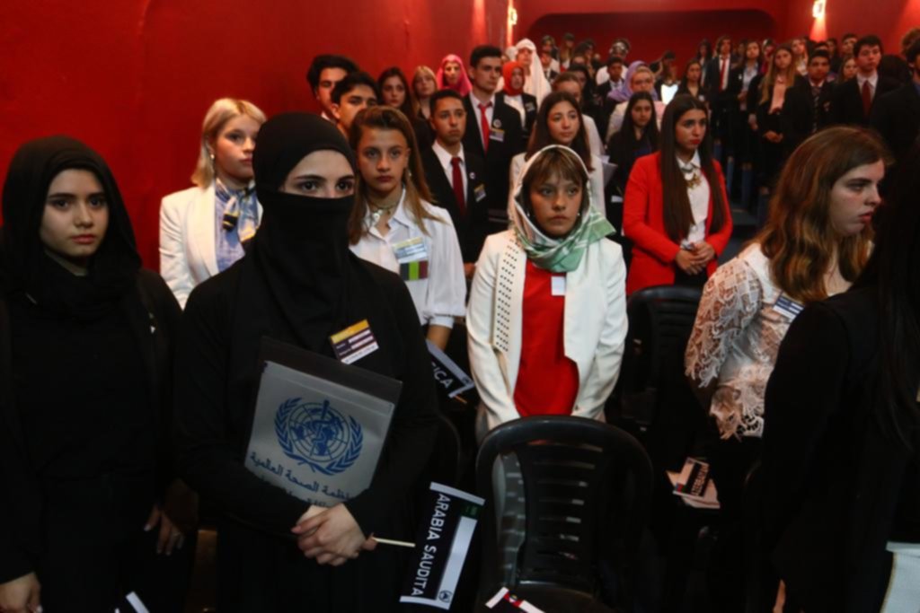 Las Naciones Unidas en Gonnet con unos 1.200 alumnos que se ponen en la piel de embajadores