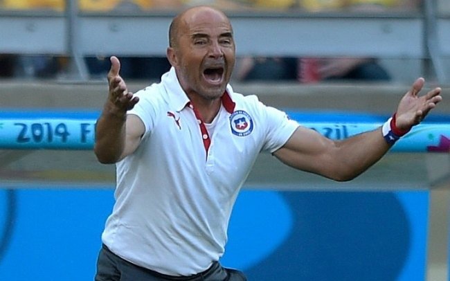La desorbitante demanda millonaria que Sampaoli le hizo a la federación chilena