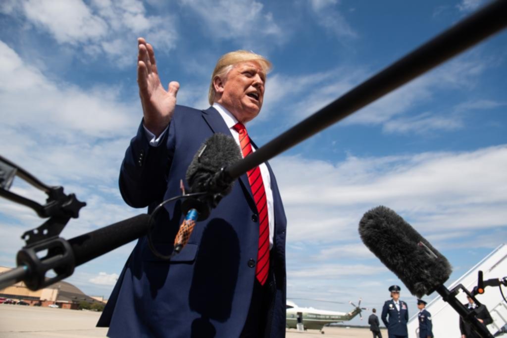 La Casa Blanca intentó ocultar la llamada de Trump a Ucrania