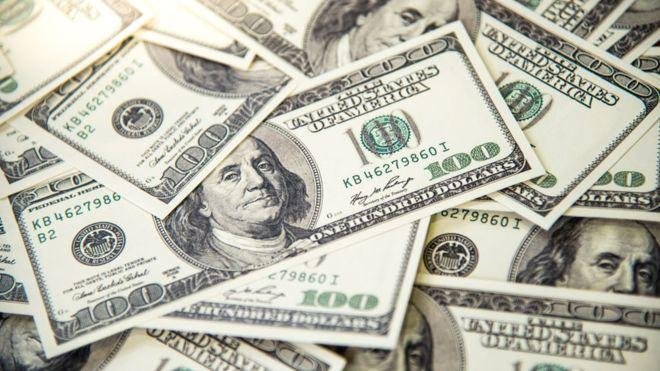 Argentinos tienen U$S 300 mil millones “bajo el colchón” o en cuentas en el exterior
