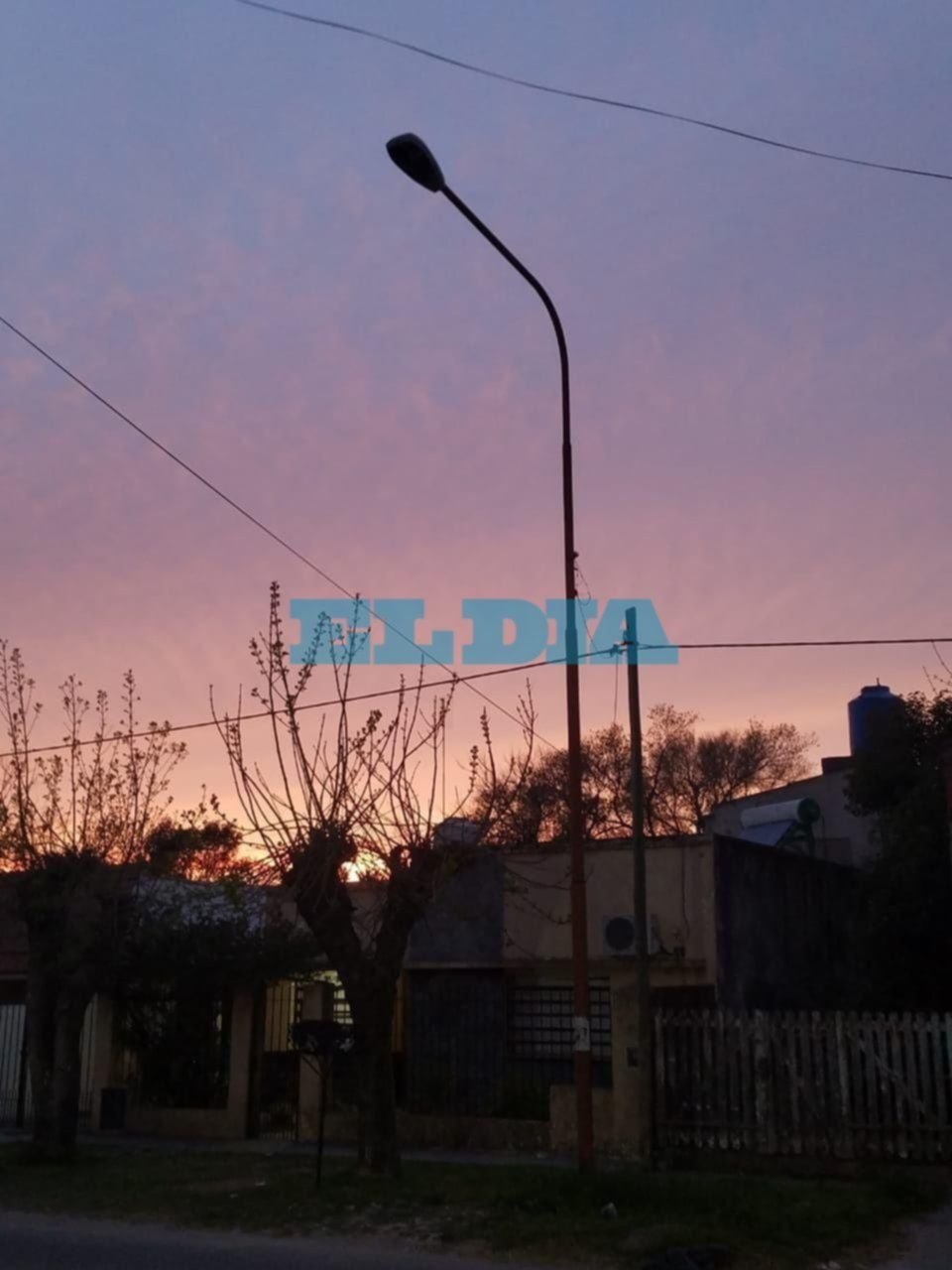 San Carlos: una luminaria rota hace más de 2 meses y con 10 reclamos encima
