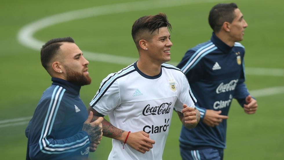 Scaloni hizo ruido con ausencias y presencias en su lista