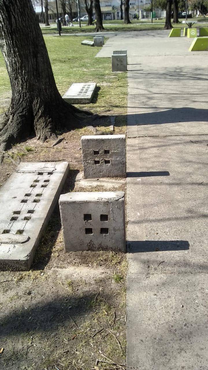 El vandalismo sin fin ahora atacó en la plaza de 19 y 66