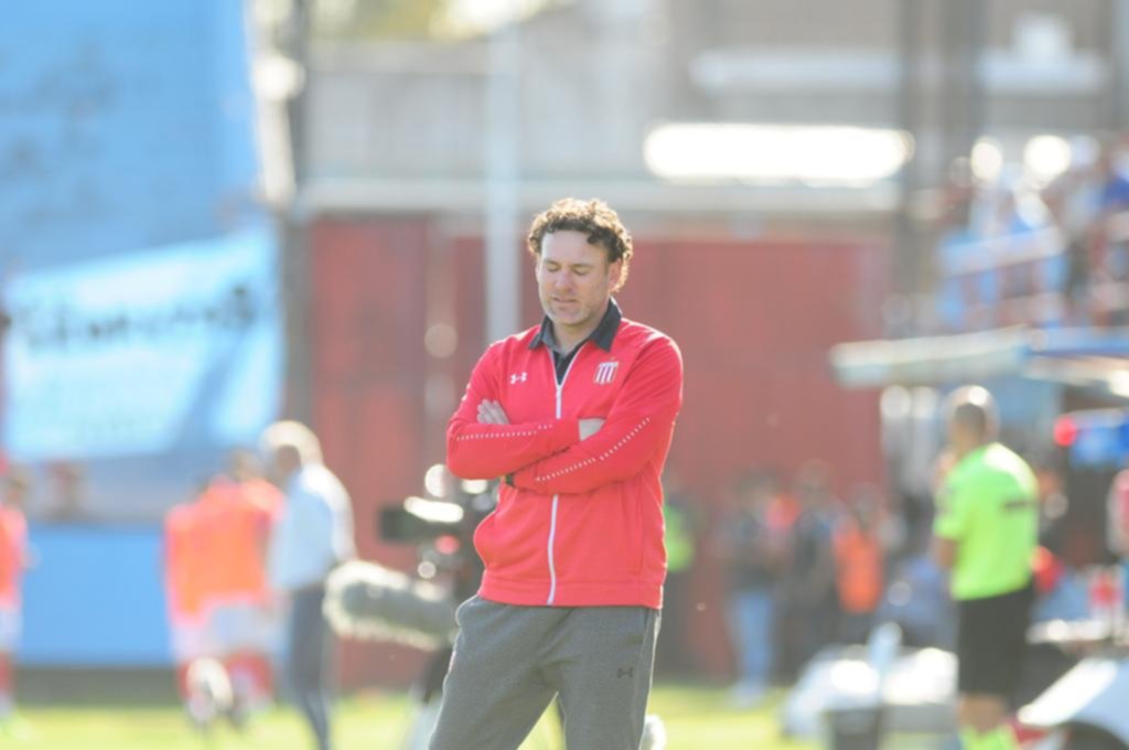 Milito, golpeado tras la derrota: “Me preocupa todo, no nos imaginábamos este comienzo”