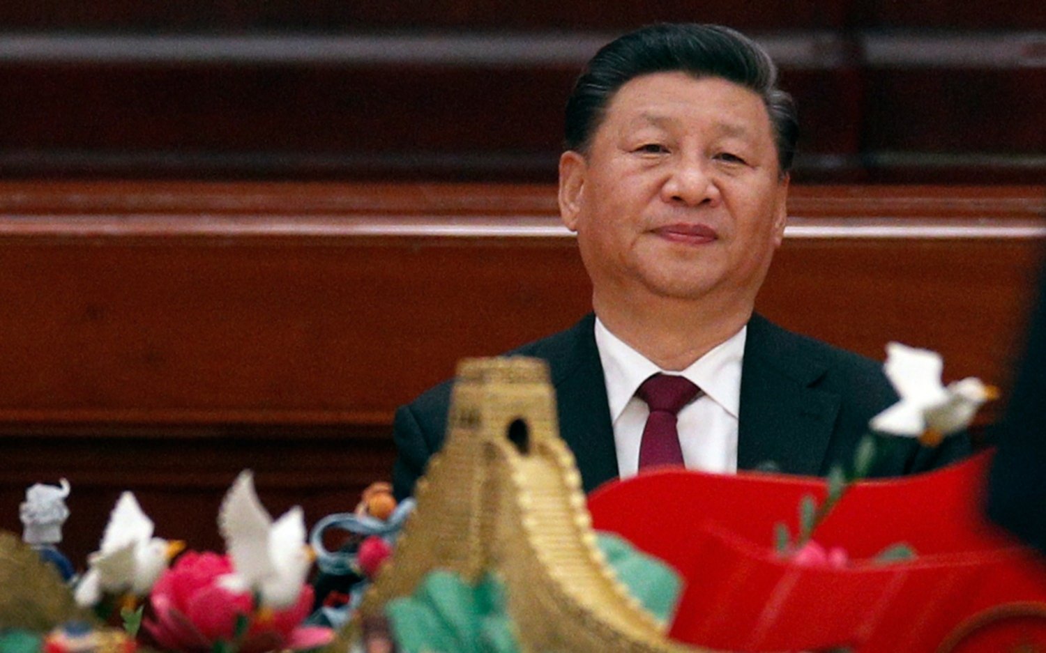 Xi tiende una mano a Hong Kong en vísperas del aniversario de la China comunista