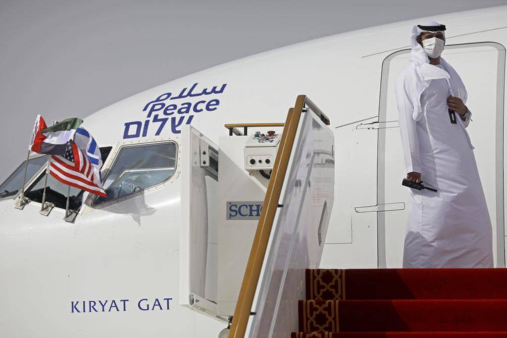 Primer vuelo comercial entre Israel y Emiratos Árabes, tras normalizar sus relaciones