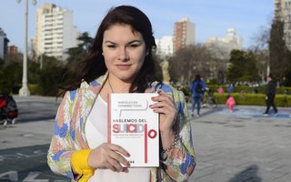 Marcela Ojea: " Nuestro libro es una invitación a los ciudadanos de la región a poder charlar y discutir el suicidio"