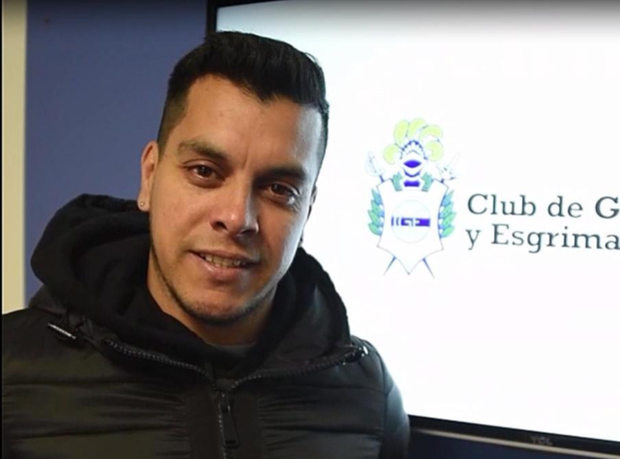 Pérez García ya firmó su nuevo contrato y es uno más para Maradona