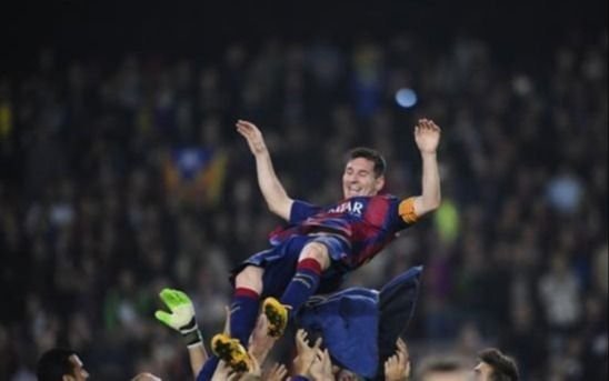 Las tres razones por las que Messi eligió quedarse en Barcelona
