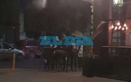 Algunos platenses "salieron de bares" pese a las restricciones de la cuarentena