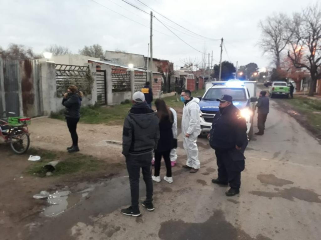 Le dispararon a un joven y, en revancha, sus allegados mataron a otro a golpes