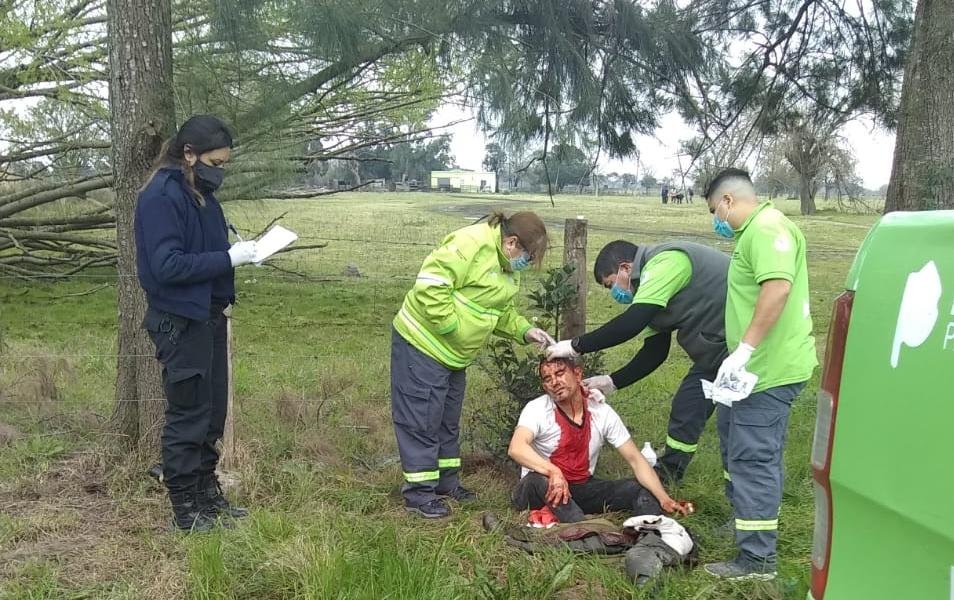 Sorprenden a dos hermanos policías robando una oveja y los vecinos casi los linchan