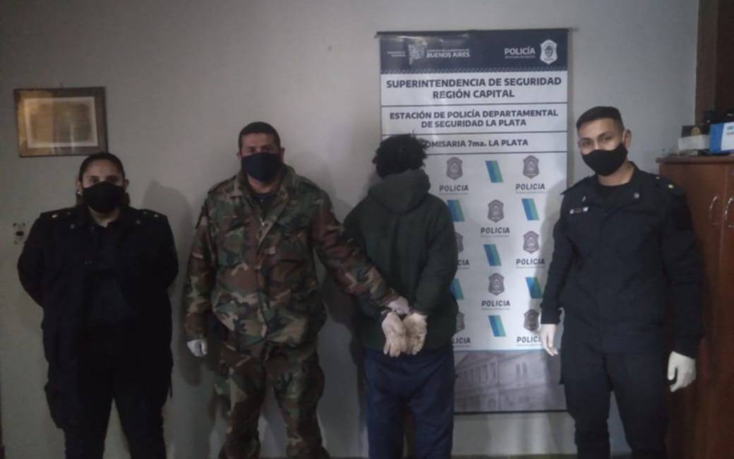 Abasto: rompió la perimetral y amenazó a la ex pareja con acuchillarla