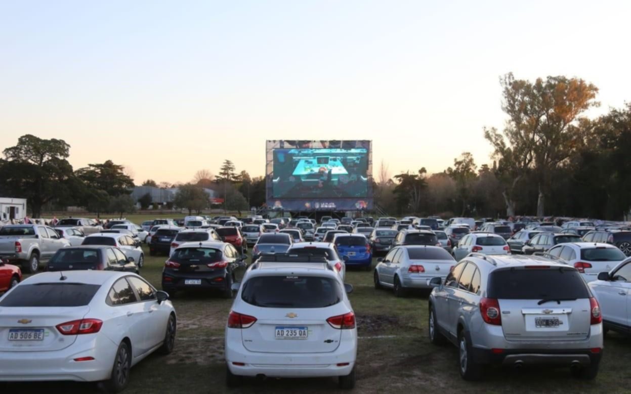 Autocine en la Repu con funciones agotadas