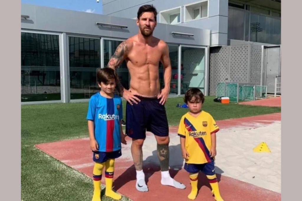 Messi pegó el “faltazo” y se sumaría recién mañana