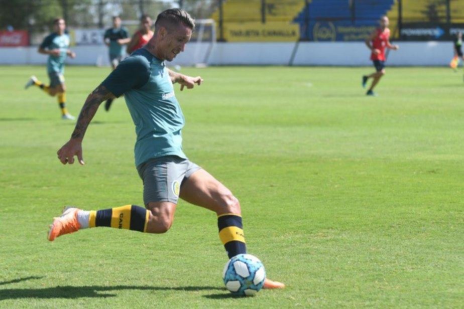 Gimnasia sigue en la búsqueda del lateral