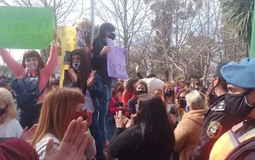 Quién es el sospechoso que busca la Justicia por el femicidio de Ludmila